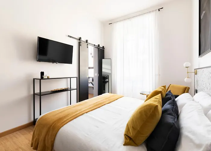 Ych-charming Near San Giovanni Appartement *